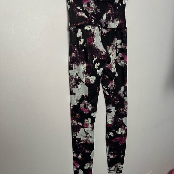 Lululemon Leggings Wunder Under Pant High Rise
Kara Blossom Multi Yoga Sporty 6 - Picture 13 of 13